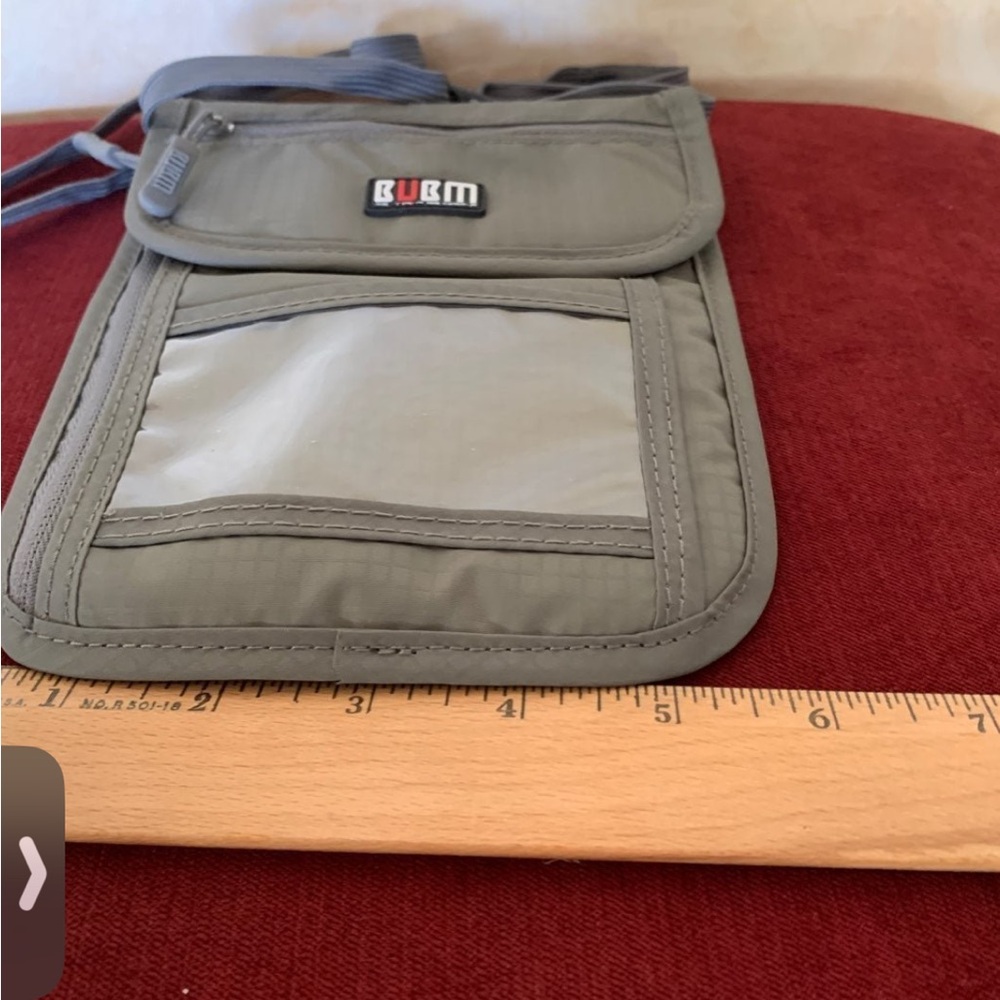Neck Wallet/RFID Waterproof Pouch - Picture 8 of 9